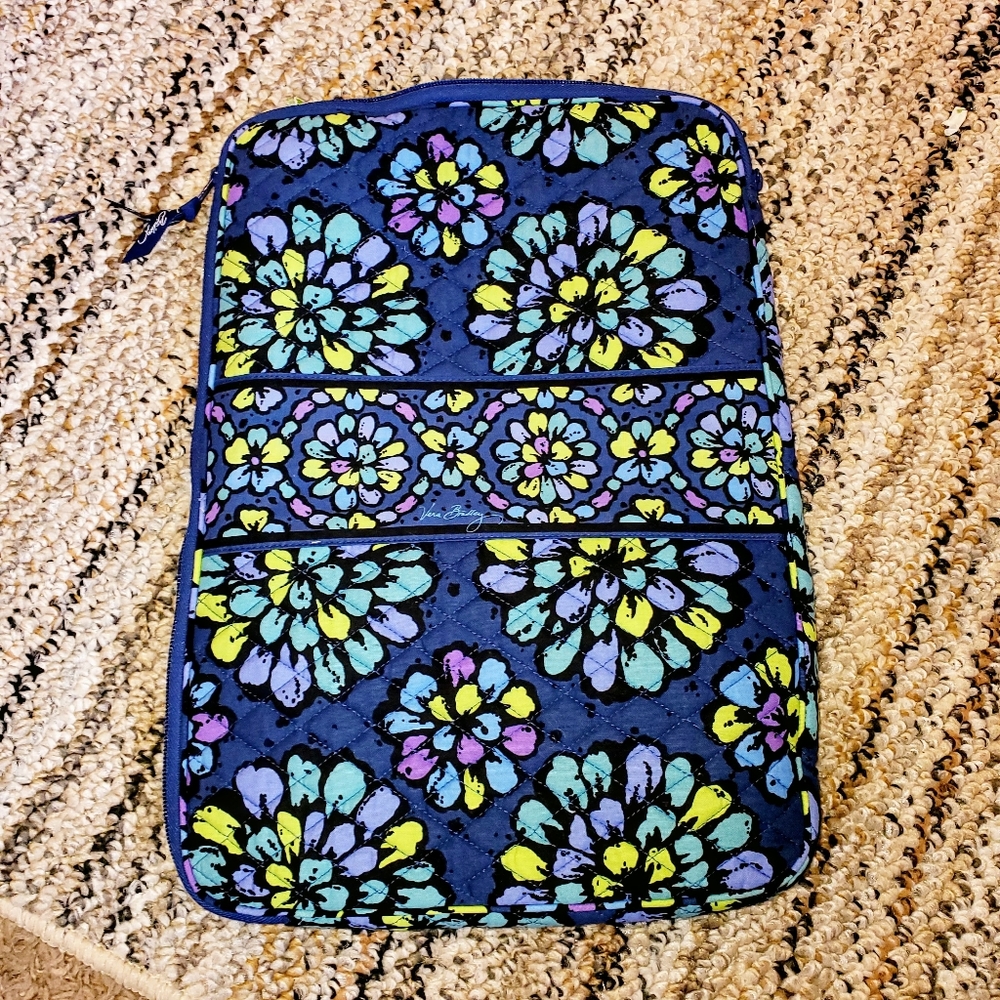 VERA BRADLEY Large 12x17 Quilted Laptop Zip Case